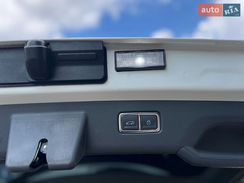 Позашляховик / Кросовер Kia EV9 2024 в Самборі
