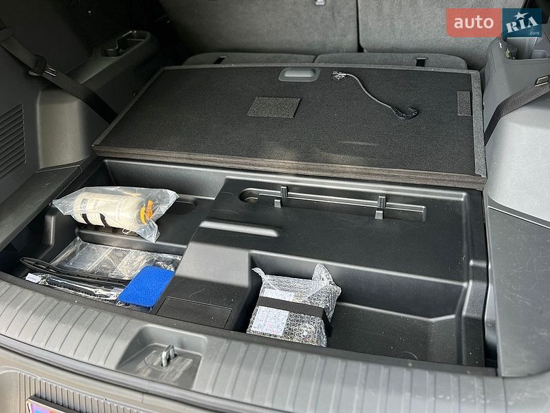 Позашляховик / Кросовер Kia EV9 2024 в Самборі