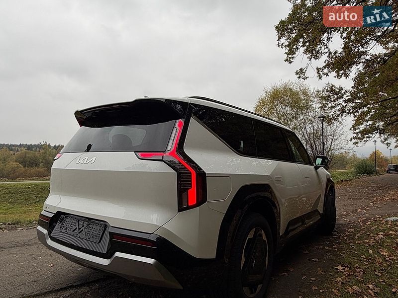 Позашляховик / Кросовер Kia EV9 2025 в Бориславі