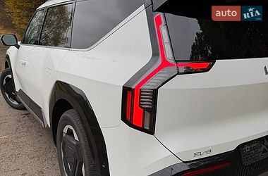 Позашляховик / Кросовер Kia EV9 2025 в Бориславі