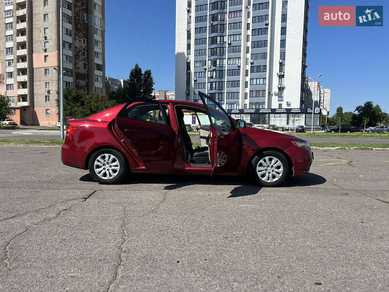 Седан Kia Forte 2010 в Черкассах