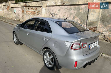 Седан Kia Forte 2010 в Чернівцях