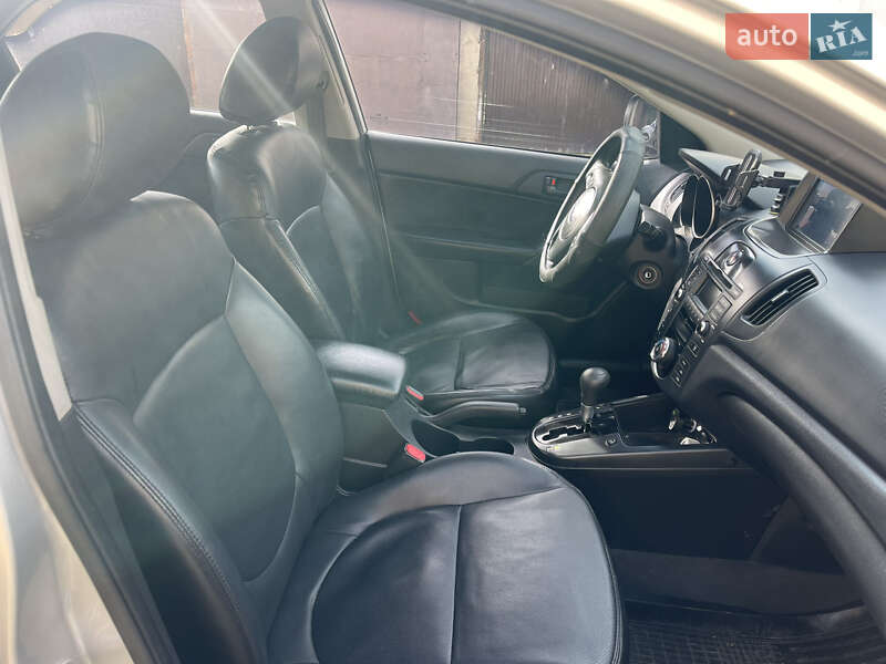 Седан Kia Forte 2010 в Черновцах