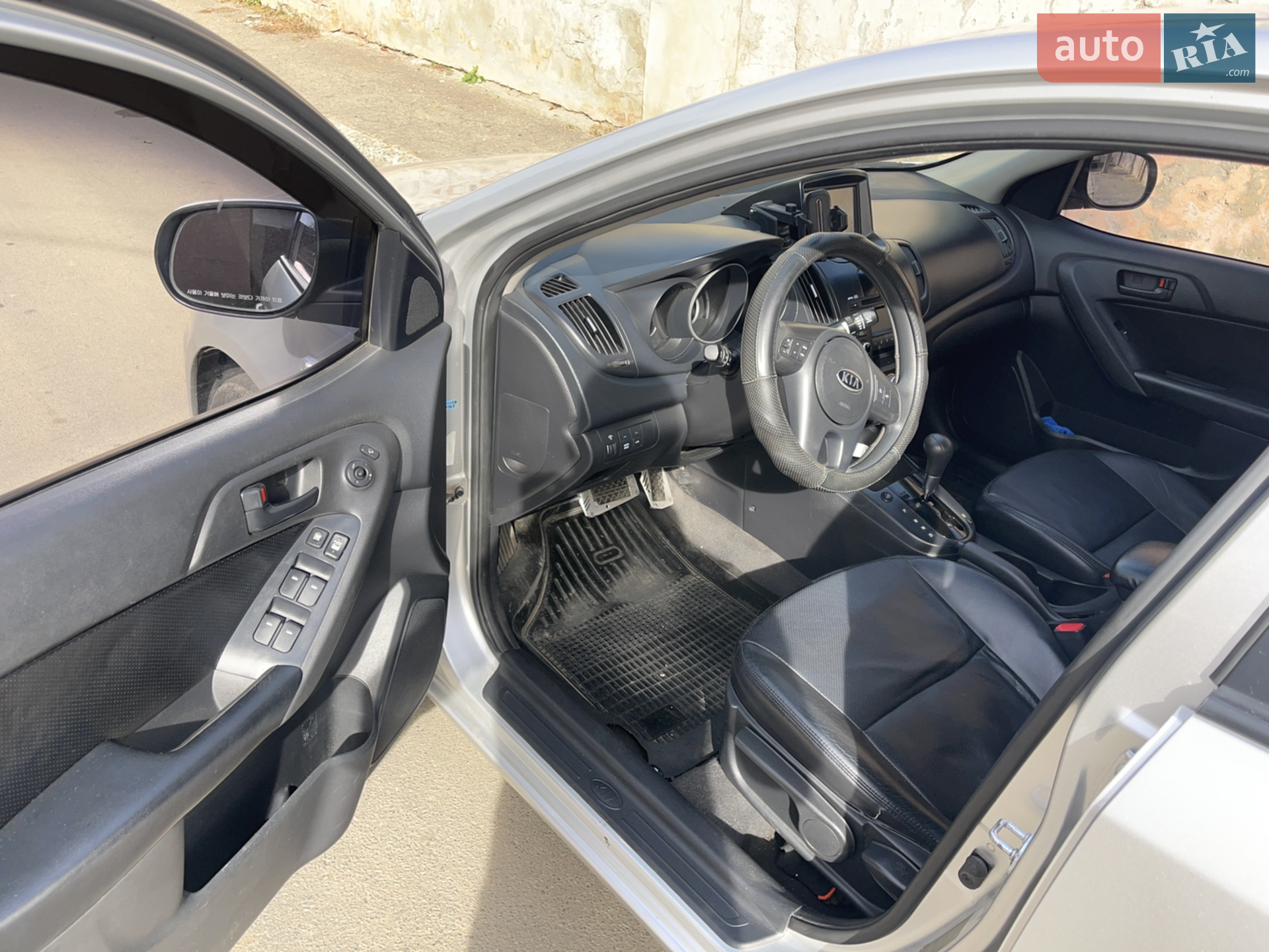 2010 Kia Forte - мініатюра 12