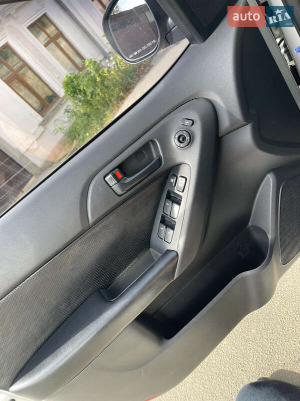 Седан Kia Forte 2010 в Черновцах