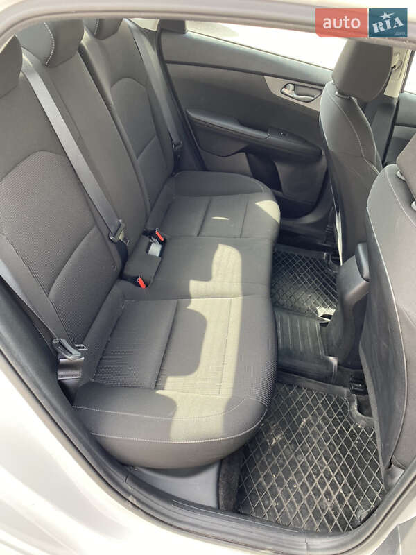 Kia Forte 2019