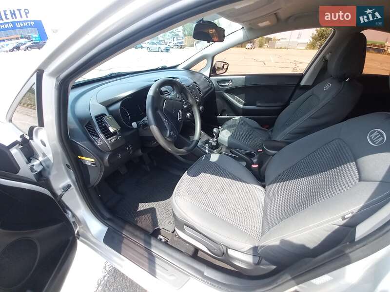 Седан Kia Forte 2016 в Запорожье