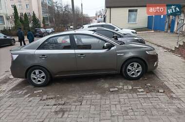 Седан Kia Forte 2010 в Сумах