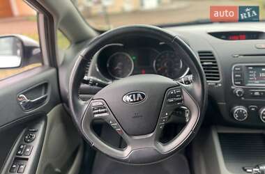 Седан Kia Forte 2015 в Киеве