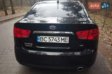 Седан Kia Forte 2009 в Львові