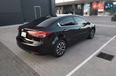 Седан Kia Forte 2016 в Ужгороді