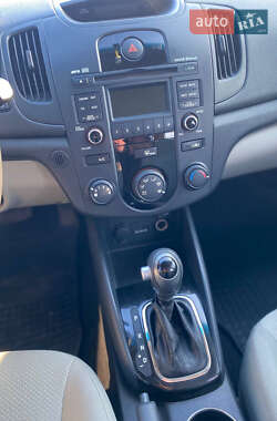 Седан Kia Forte 2012 в 