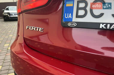 Седан Kia Forte 2013 в 