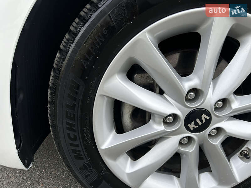 Седан Kia Forte 2016 в Броварах
