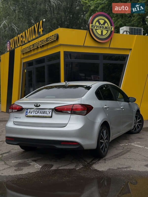 Седан Kia Forte 2016 в Киеве