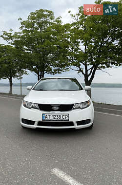 Седан Kia Forte 2013 в 