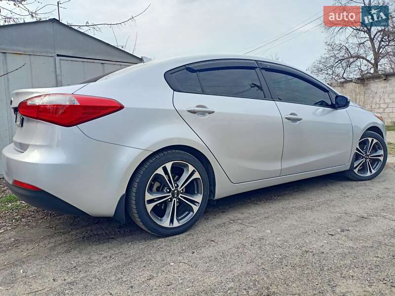 Седан Kia Forte 2015 в Днепре