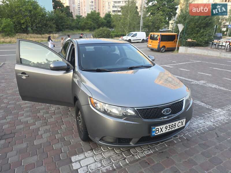 Седан Kia Forte 2011 в Києві фото 9 Седан Kia Forte 2011 в Києві