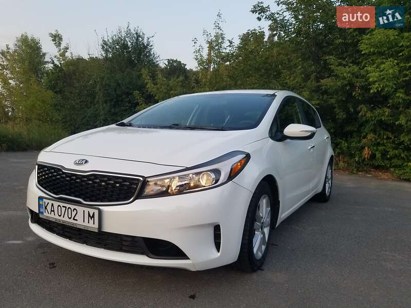 Хэтчбек Kia Forte 2016 в Киеве