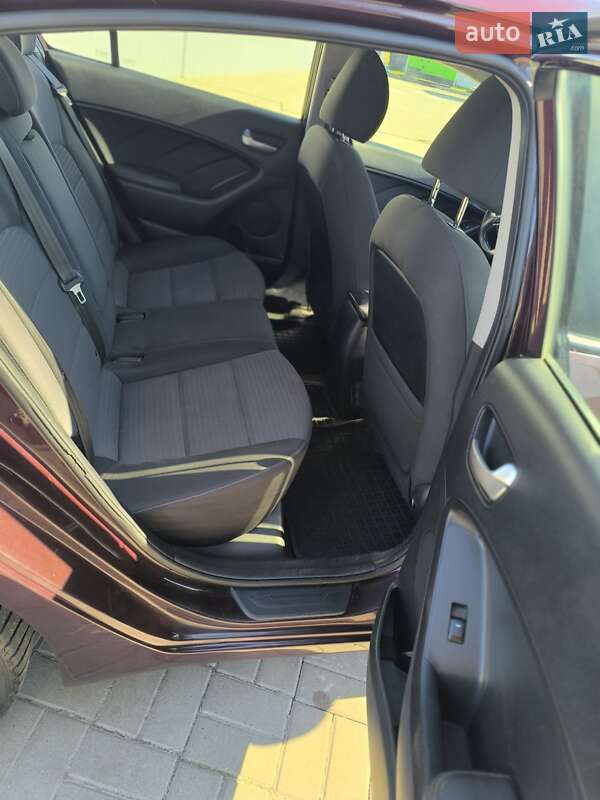 Седан Kia Forte 2016 в Киеве фото 7 Седан Kia Forte 2016 в Киеве