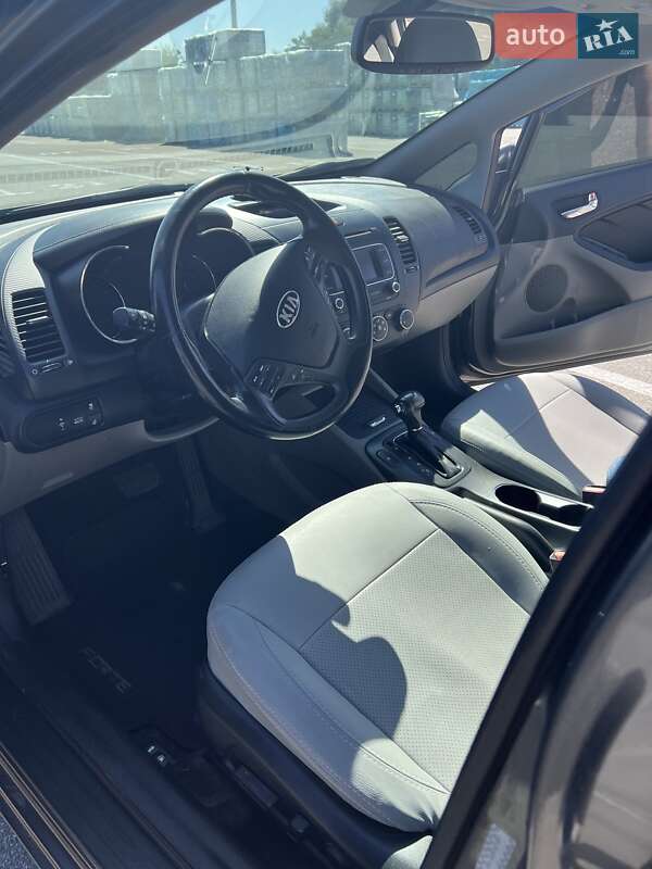 Седан Kia Forte 2013 в Києві