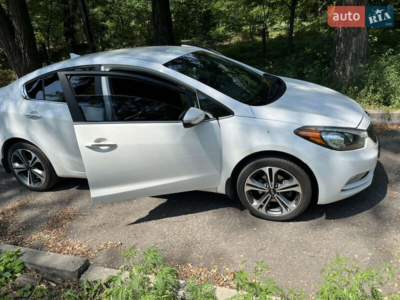 Седан Kia Forte 2015 в Першотравенске