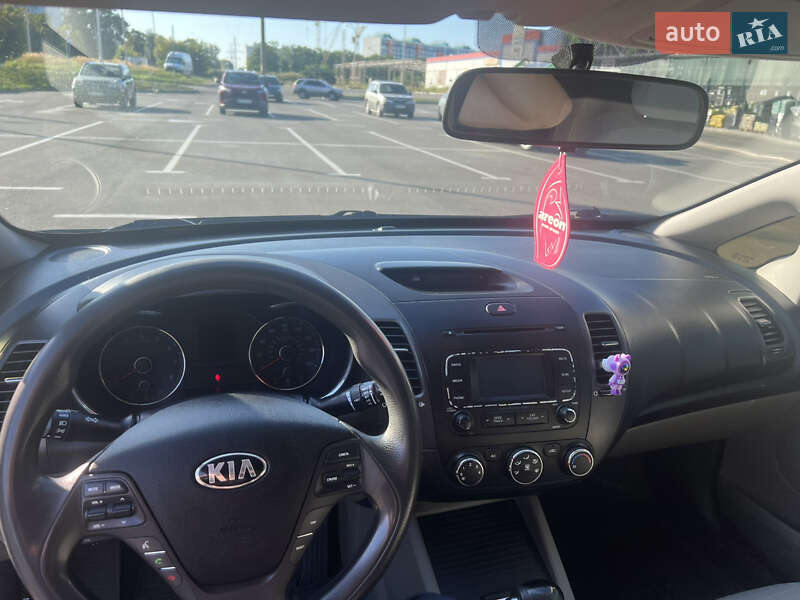 Седан Kia Forte 2015 в Чернігові