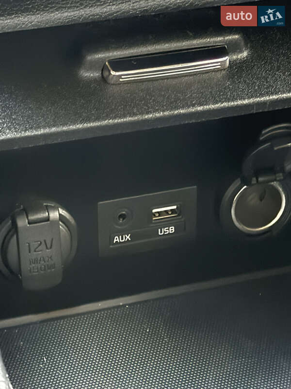 Хэтчбек Kia Forte 2016 в Киеве фото 15 Хэтчбек Kia Forte 2016 в Киеве