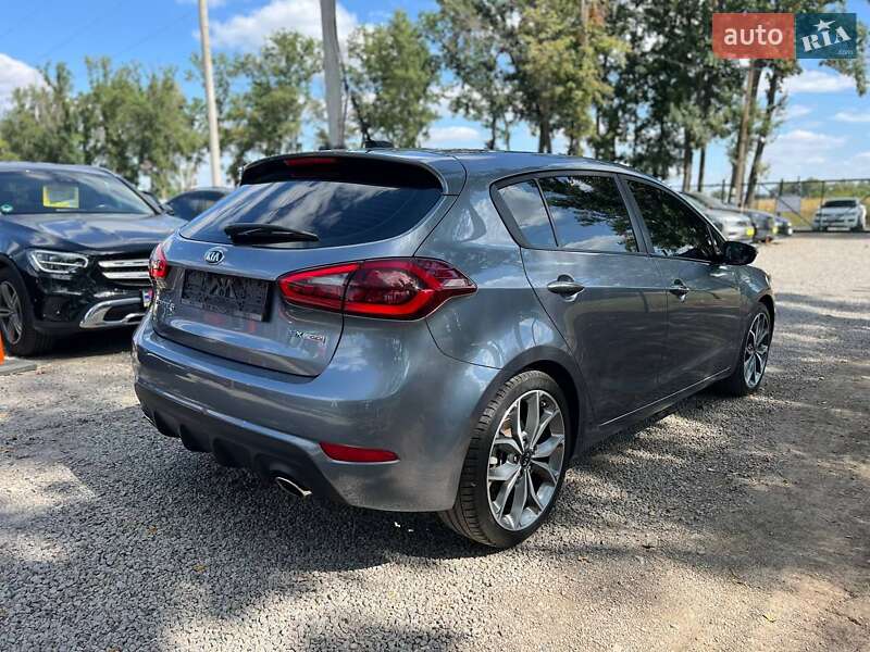 Хэтчбек Kia Forte 2017 в Умани