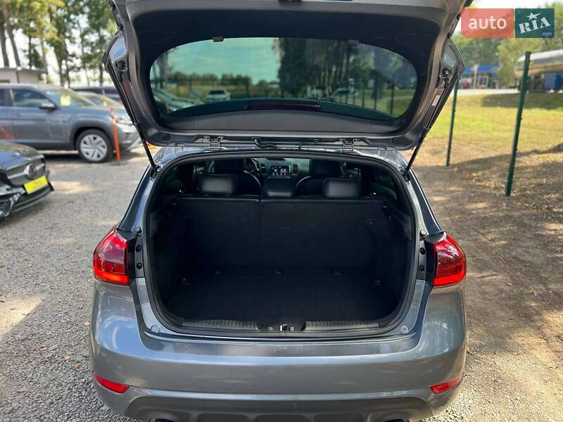 Хэтчбек Kia Forte 2017 в Умани