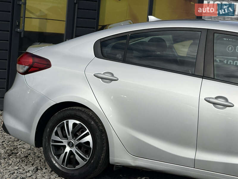 Седан Kia Forte 2017 в Стрые