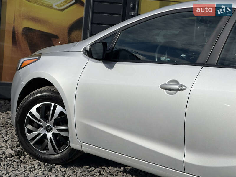 Седан Kia Forte 2017 в Стрые