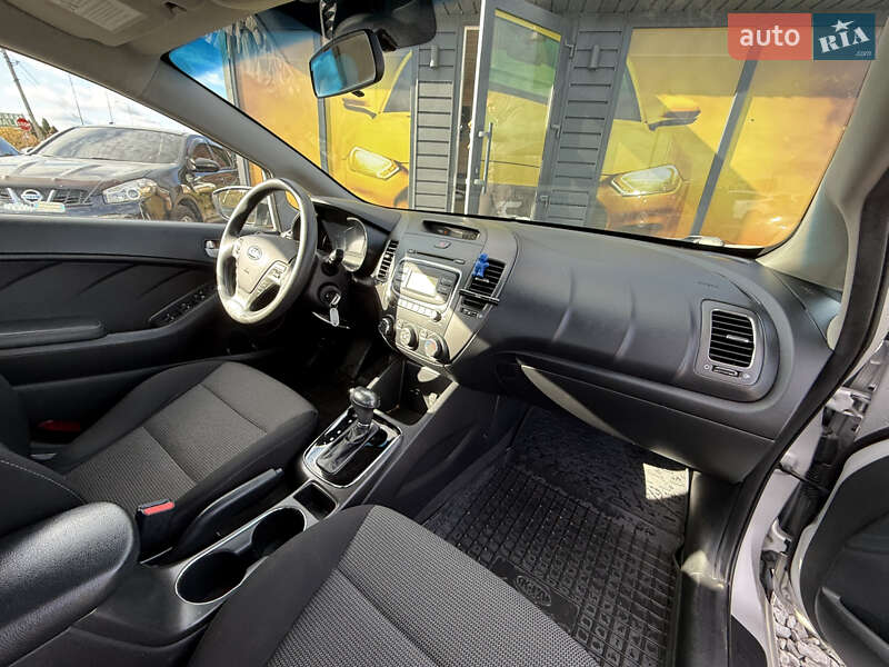 Седан Kia Forte 2017 в Стрые