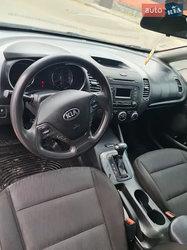 Kia Forte 2016 VIN KNAFK4A60G5584618 фото оголошення 4 з 48
