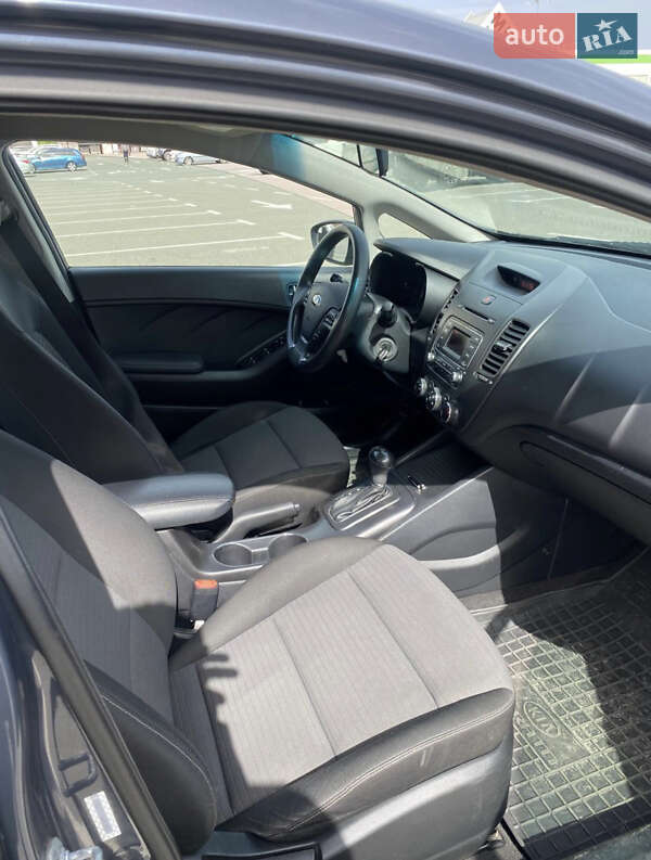 Седан Kia Forte 2015 в Киеве