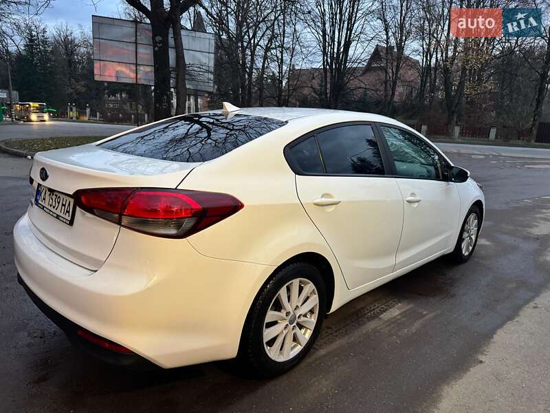 Седан Kia Forte 2016 в Трускавце