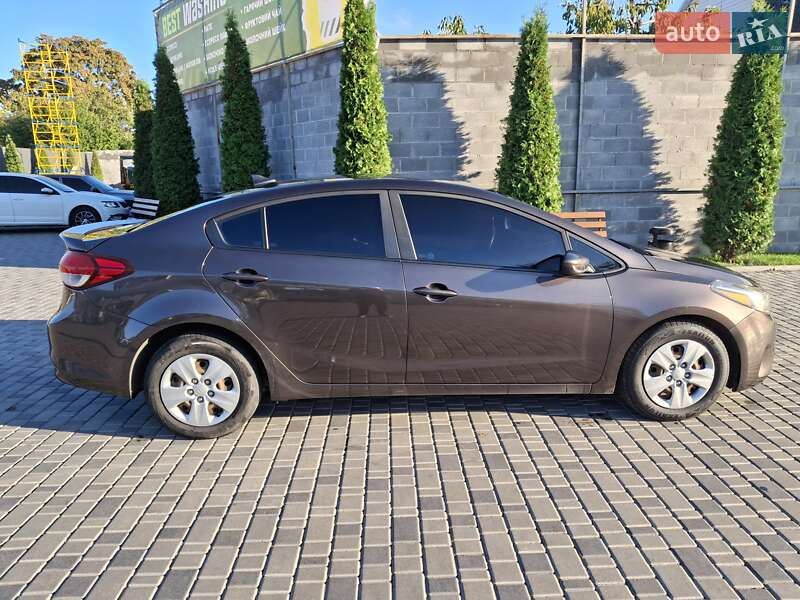 Седан Kia Forte 2017 в Кропивницком