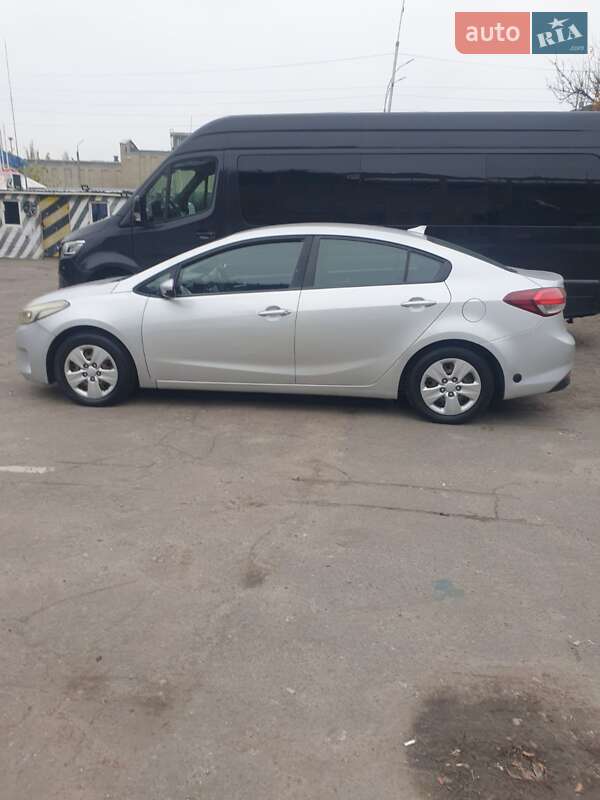 Седан Kia Forte 2016 в Киеве фото 6 Седан Kia Forte 2016 в Киеве