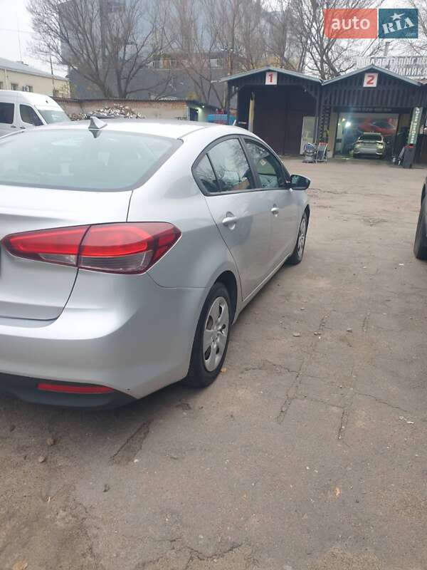 Седан Kia Forte 2016 в Киеве фото 4 Седан Kia Forte 2016 в Киеве