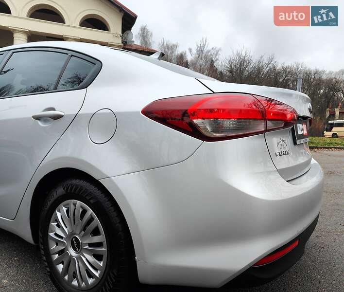 Седан Kia Forte 2016 в Киеве