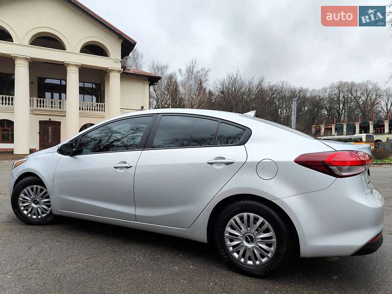 Седан Kia Forte 2016 в Киеве
