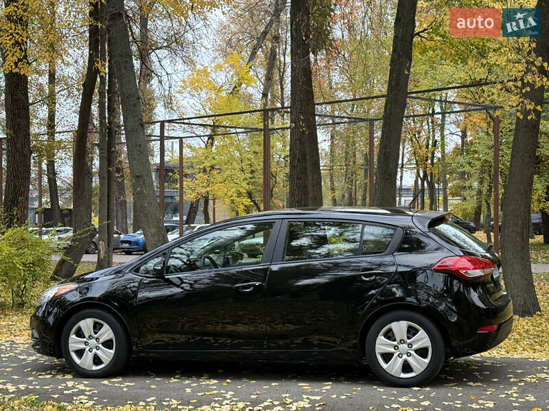 Хэтчбек Kia Forte 2016 в Киеве