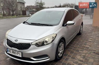 Седан Kia Forte 2015 в Днепре