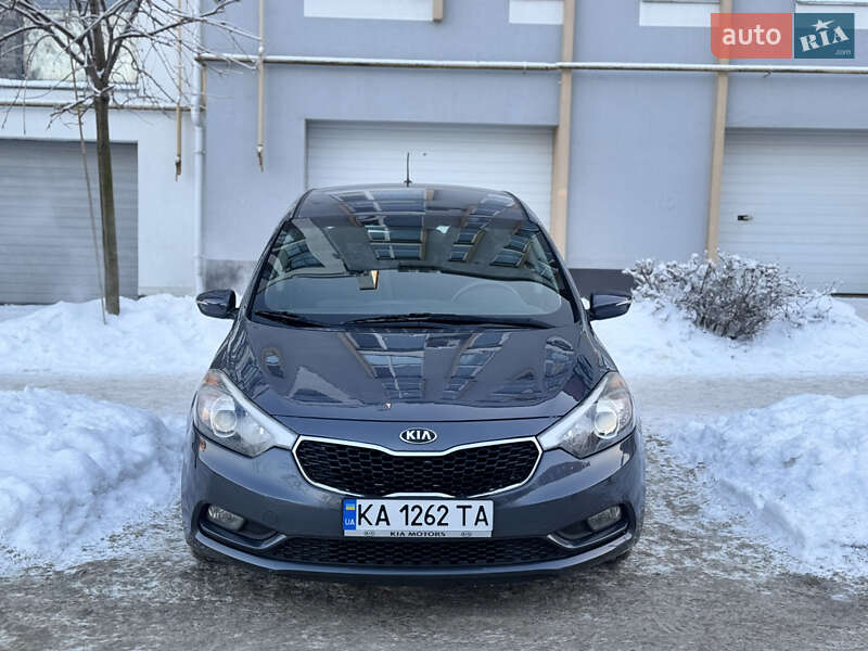 Хэтчбек Kia Forte 2015 в Киеве