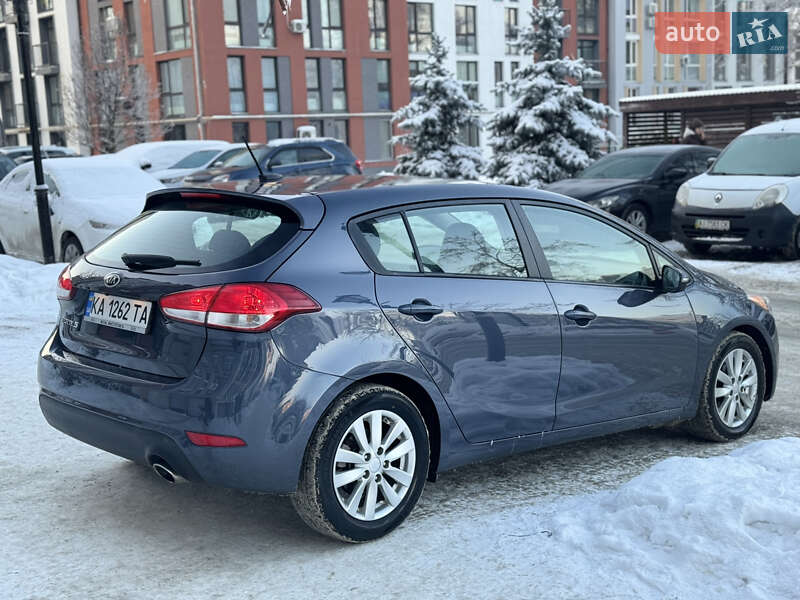 Хэтчбек Kia Forte 2015 в Киеве