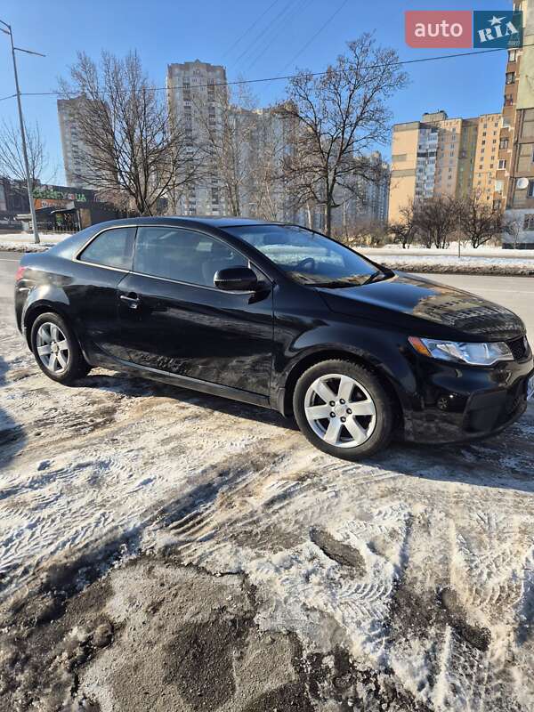 Купе Kia Forte 2010 в Киеве