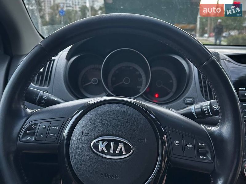 Купе Kia Forte 2011 в Киеве фото 10 Купе Kia Forte 2011 в Киеве