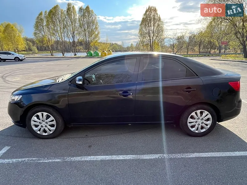 Kia Forte 2009 VIN KNAFU4A23A5830656 фото оголошення 5 з 67