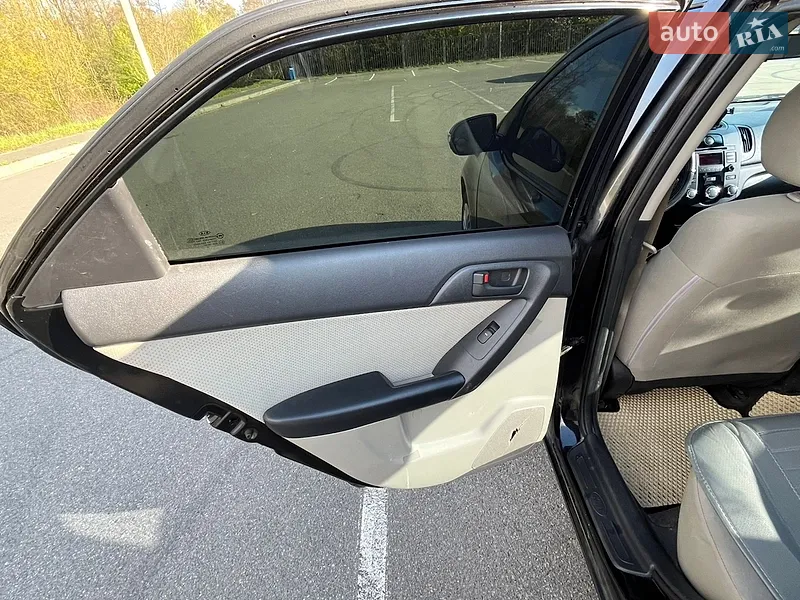 Kia Forte 2009 VIN KNAFU4A23A5830656 фото оголошення 20 з 67