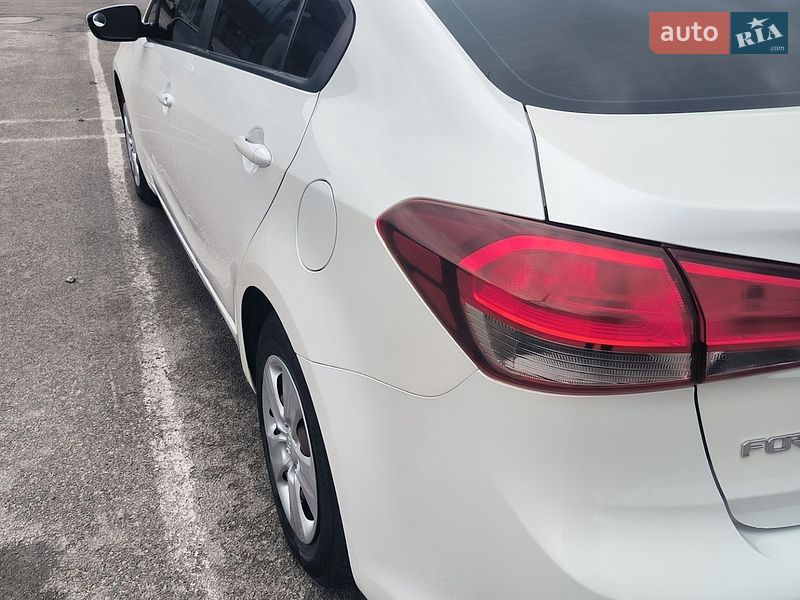 Седан Kia Forte 2016 в Днепре